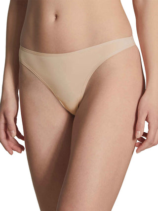 String, low cut