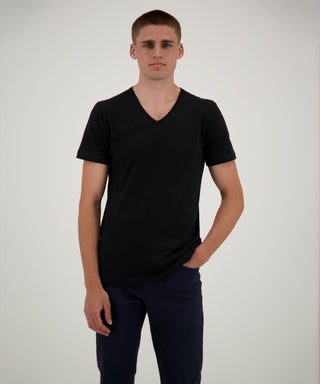 2 T-Shirt Doppelpack Bodyfit mit V-Ausschnitt