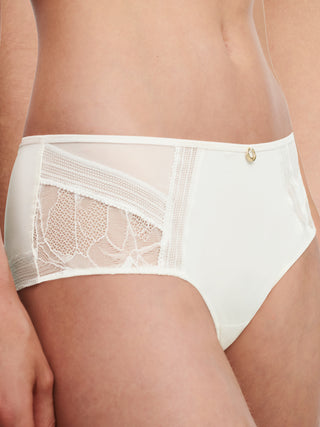 TRUE LACE Shorty