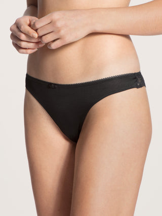 WOMEN String