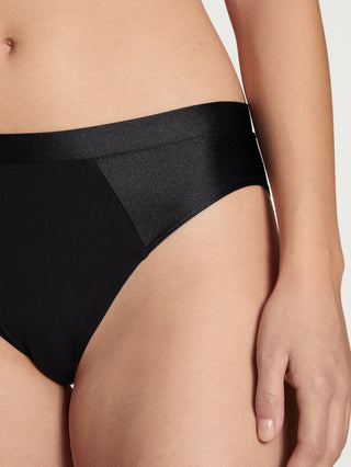 WOMEN Brief