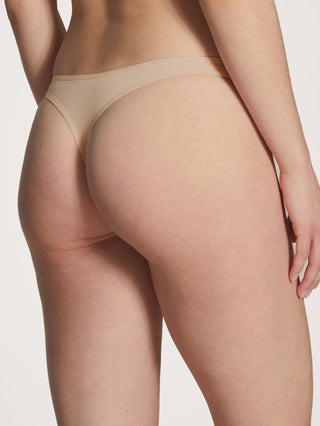 String, low cut