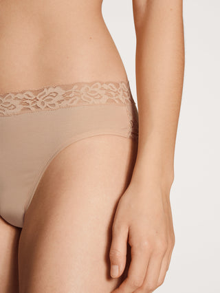 WOMEN Brief