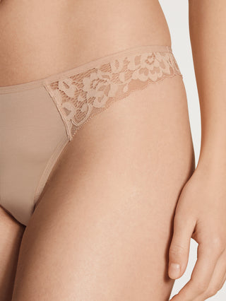 WOMEN String