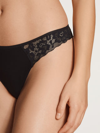 WOMEN String