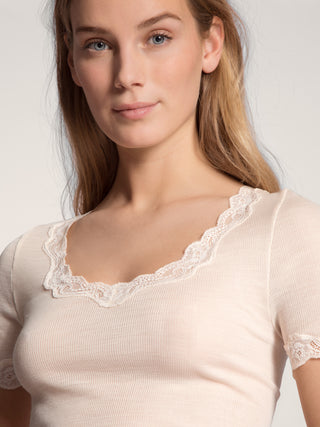 WOMEN Top short-sleeve