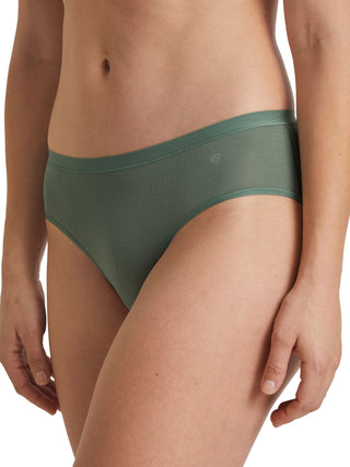 Slip, regular cut