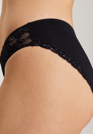 Moments Mini Briefs