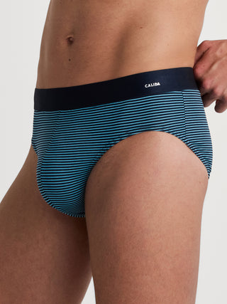 Slip, bright blue