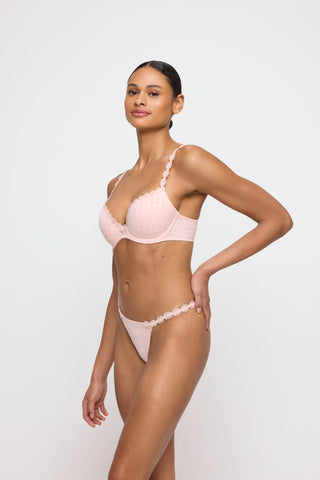 AVERO pearly pink mini String