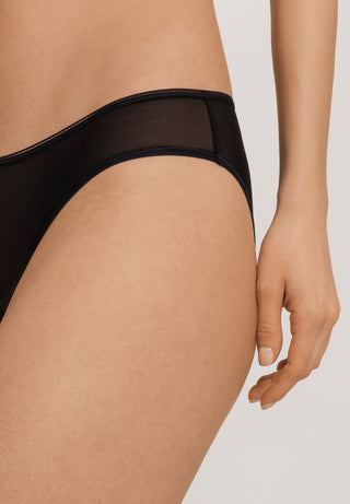 Smooth Illusion Mini Briefs