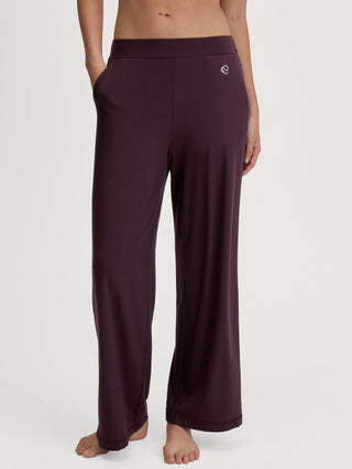 WOMEN Pants