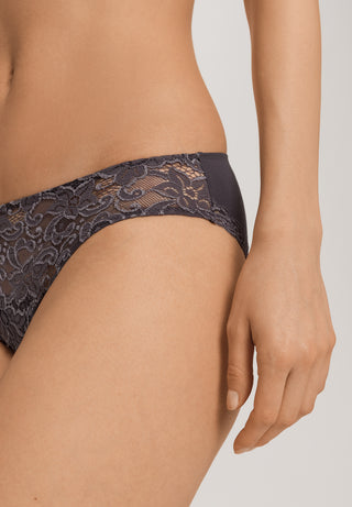 Moments Mini Briefs