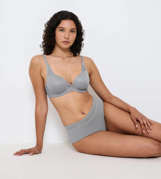 Aura Spotlight T WHP