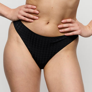 AVERO schwarz String