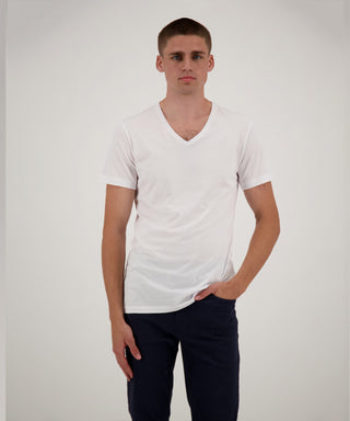 2 T-Shirt Doppelpack Bodyfit mit V-Ausschnitt