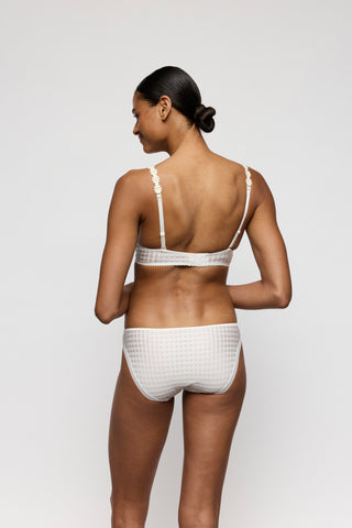 AVERO Ivory Petal Rioslip