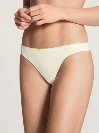 String, low cut
