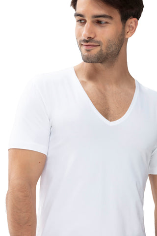 46038 Das Drunterhemd - V-Neck