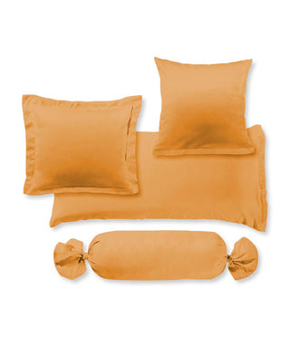 S-009100 | colours | fleuresse | Gelber Kissenbezug aus MAKO SATIN |  2046 GOLD  | 100% Baumwolle | 4043202179514