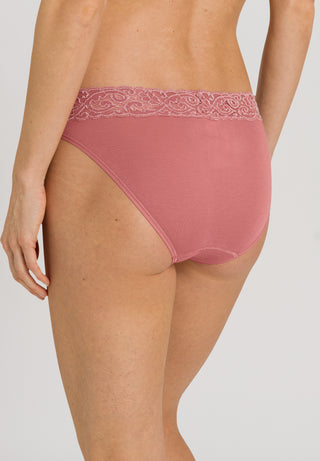 Moment's mini briefs
