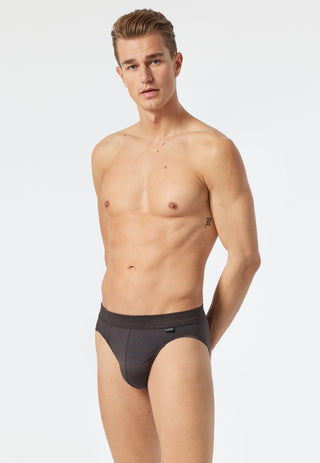 Rio briefs