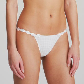 AVERO weiß String