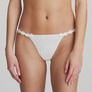 AVERO natur String