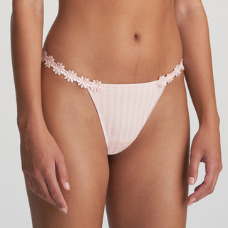 AVERO pearly pink String