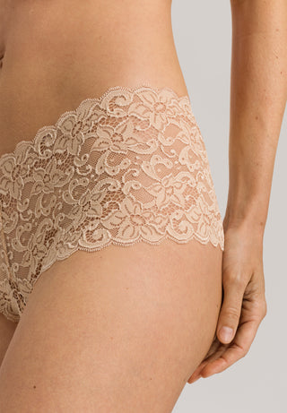 Moments Maxi Briefs